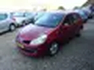 Renault Clio 1.6-16V Privilège automaat airco