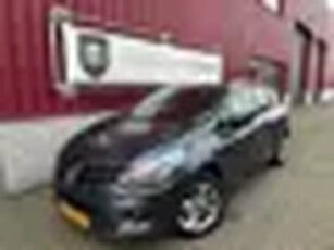 Renault Clio Estate 0.9 TCe Limited // 136 DKM NAP // Navi // PDC // Cruise control