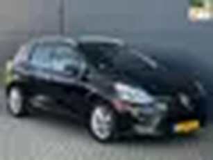 Renault Clio Estate 0.9 TCe Limited AIRCO NAVI PDC CRUISE STOELVERW. TREKHAAK