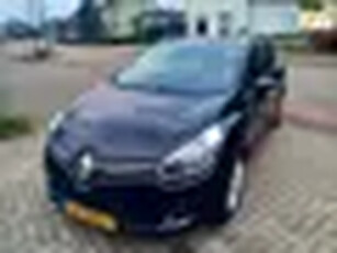 Renault Clio Estate 0.9 TCe Limited met nieuwe dist