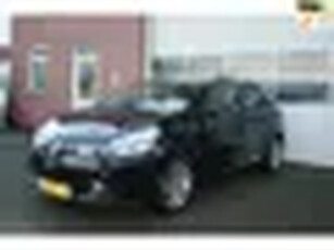 Renault Clio Estate 1.2 Expression automaat.airco..navigatie.cruise control.trekhaak.