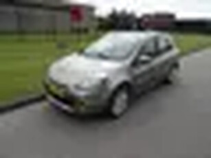 Renault Clio Estate 1.2 TCE Dynamique