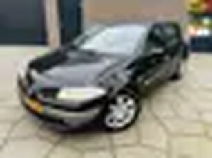 Renault Mégane 1.6-16V Tech Line 5 Drs Lm-Vlg 4x All-SeasonZwart Metallic