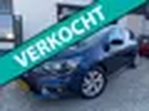 Renault Mégane Estate 1.3 TCe Limited 140PK LED Navi PDC Trekhaak Org. NL