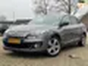 Renault Mégane Estate 1.4 TCe Bose NAVI APK NAP CLIMA