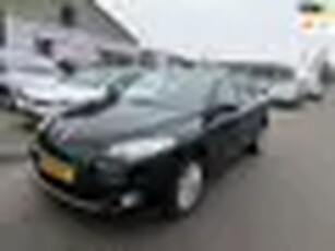 Renault Mégane Estate 1.5 dCi Bose 81kw Clima! Bj:2013 NAP!