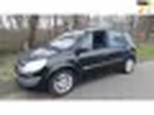 Renault Scénic 1.6-16V Privilège Comfort