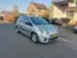 Renault Twingo 1.2-16V Authentique