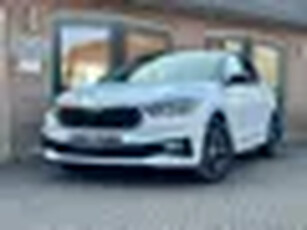 Skoda Fabia 1.0 TSI Business Edition PANORAMA NAVIGATIE CARPLAY LED SPORTSTUUR STOELVERW