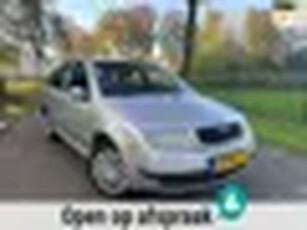 Skoda Fabia Combi 1.4-16V Creation Stationwagen NAP + APK Airco + Cruise control + Trekhaak