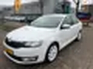 Skoda Rapid 1.2 TSI Greentech - PARK SENSOR - TREKHAAK !