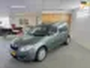 Skoda Roomster 1.6-16V Style Apk Nieuw,Airco,Cruise,N.A.P,Trekhaak,E-Ramen,2 sleutels + Boekjes!!