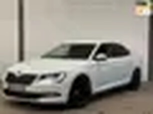 Skoda Superb 1.8 TSI DSG AutNaviCarplayCameraLEDAlcantaraDealer Onderhouden !!