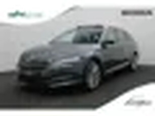 Skoda Superb Combi 1.4 TSI 218 pk DSG iV Laurin & Klement Panoramadak Trekhaak Leder Matrix