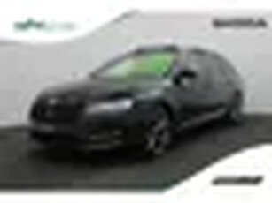 Skoda Superb Combi 1.5 TSI 150 pk DSG ACT Sportline Business Panoramadak Trekhaak Matrix LED