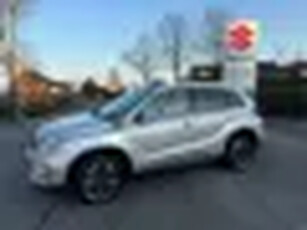 Suzuki VITARA 1.4 Boosterjet Style Smart Hybrid // 1500 kilo trekgewicht // Nieuwstaat // Snel te ri