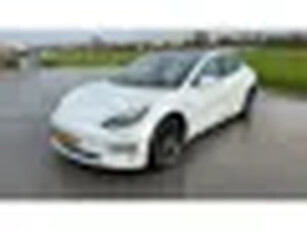 Tesla Model 3 Long Range AWD 75 kWh 400 km actieradius! Navigatie Panoramadak Lederen bekled