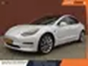 Tesla Model 3 Long Range AWD 75 kWh Trekhaak Autopilot LED Navi Autopilot Panoramadak Airco/ECC Stoe