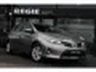 Toyota Auris 1.8 Hybrid Aspiration Navi Camera (bj 2013)