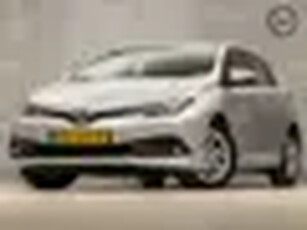 Toyota Auris 1.8 Hybrid Dynamic Automaat (NAVIGATIE, CLIMATE, CAMERA, TREKHAAK, SPORTSTOELEN, CRUISE