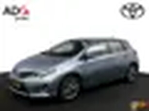 Toyota Auris 1.8 Hybrid Dynamic Trekhaak Navigatie Keyless Entry 17 Inch Velgen