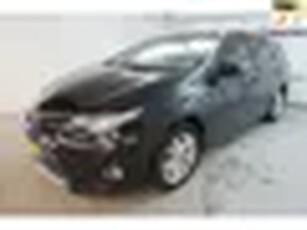 Toyota Auris Touring Sports 1.8 Hybrid Lease+ /PANO / XENON / CAMERA / NAP