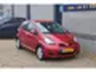 Toyota Aygo 1.0-12V Aspiration Red Airco (bj 2010)