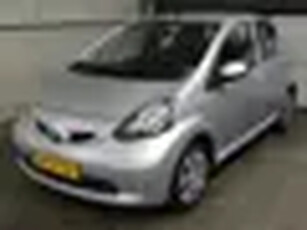 Toyota Aygo 1.0-12V + - Automaat - Airco - 5 deurs - Mooie auto!