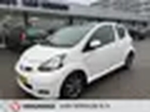 Toyota Aygo 1.0-12V Dynamic Navigator Cruise Lmv Airco Nap