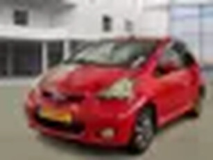 Toyota Aygo 1.0-12V Dynamic Navigator/VELGEN