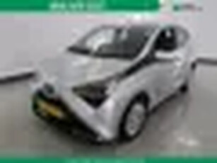 Toyota Aygo 1.0 VVT-i 72pk x-Play Limited Navigatie via Apple CarPlay Achteruitrijcamera Airco