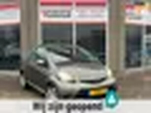 Toyota Aygo 1.0 VVT-i Comfort Orange - Bluetooth - LED Dagrijverlichting - Nieuwe APK