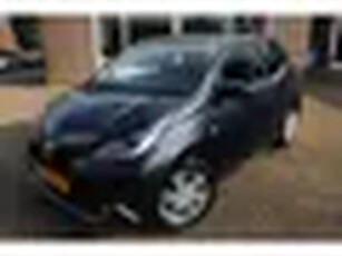 Toyota Aygo 1.0 VVT-i x-cite Airco, CAMERA, Cruise control, Bluetooth, Elektrische ramen v, Leder, 1