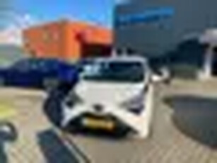 TOYOTA AYGO 1.0 VVT-i x-play