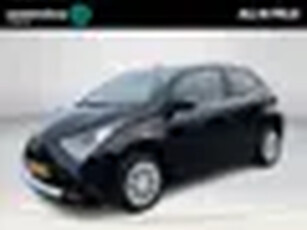 Toyota Aygo 1.0 VVT-i x-play 5 deurs Carplay Parkeercamera Elektrische ramen voor