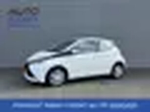 Toyota Aygo 1.0 VVT-i x-play Airco 5 Deurs Camera Multimedia Display