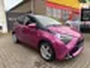 Toyota Aygo 1.0 VVT-i x-play AIRCOCAMERAGETINT GLASLM-VEL