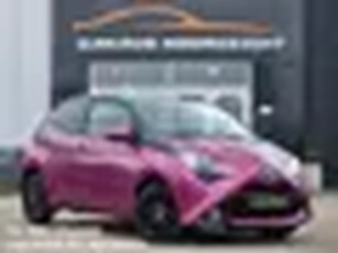 Toyota Aygo 1.0 VVT-i x-play AIRCOCAMERAGETINT GLASLM-VELGENUSBBLUE TOOTH TELEFONIESTOELVERWAR