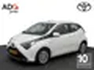 Toyota Aygo 1.0 VVT-i x-play Apple carplay/Android Auto Parkeercamera Electrische spiegels A