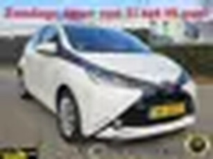 Toyota Aygo 1.0 VVT-i x-play AUT! Camera! Zondag OPEN!