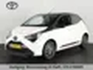 Toyota Aygo 1.0 VVT-i X-PLAY AUTOMAAT BI-TONE AIRCO. CAMERA. GARANTIE TOT 4-2029 !!