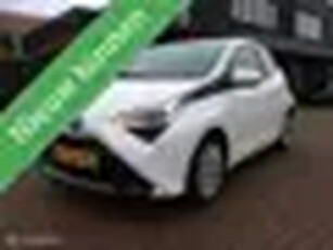 Toyota Aygo 1.0 VVT-i x-play Automaat Camera Nap Airco Carplay