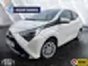 Toyota Aygo 1.0 VVT-i x-play CARPLAY CAMERA AIRCO