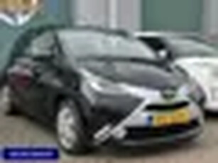 Toyota Aygo 1.0 VVT-i x-play / Carplay / Camera / Nap / Airco / 5-drs