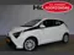 Toyota Aygo 1.0 VVT-i x-play limited Airco Cruise control 1e Eigenaar Apple carplay Camera Inruil mo