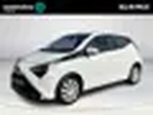 Toyota Aygo 1.0 VVT-i x-play limited Carplay Parkeercamera Airconditioning Elektrische buite