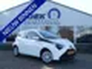 Toyota Aygo 1.0 VVT-i x-play NAVI CAMERA AIRCO BT-TEL