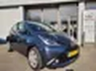 Toyota Aygo 1.0 VVT-i x-play Parkeercamera Airco