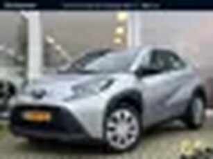 Toyota Aygo X 1.0 VVT-i S-CVT Play 1e Eigenaar NIEUW GELEVERD & ONDERHOUDEN Apple Carplay / An