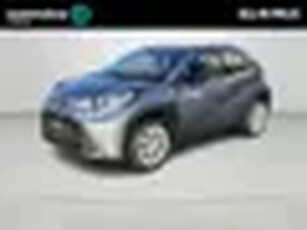 Toyota Aygo X 1.0 VVT-i S-CVT Play Toyota Aygo X 1.0 VVT-i S-CVT play **AUTOMAAT/ NIEUWE AUTO**